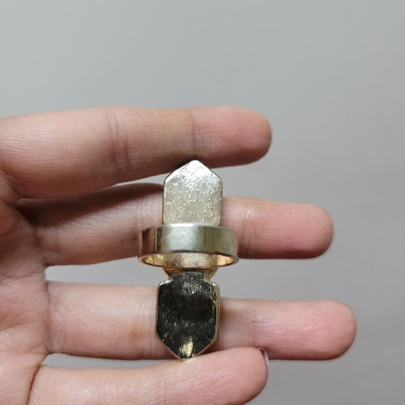 Statement Ring - Picture 4 of 5